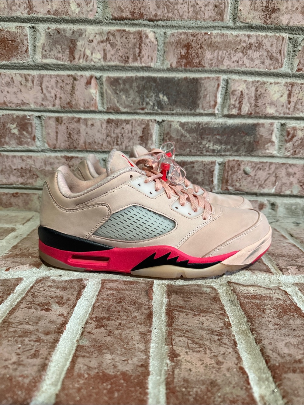 Women’s Jordan 5 retro low pink:red:black size 10.5